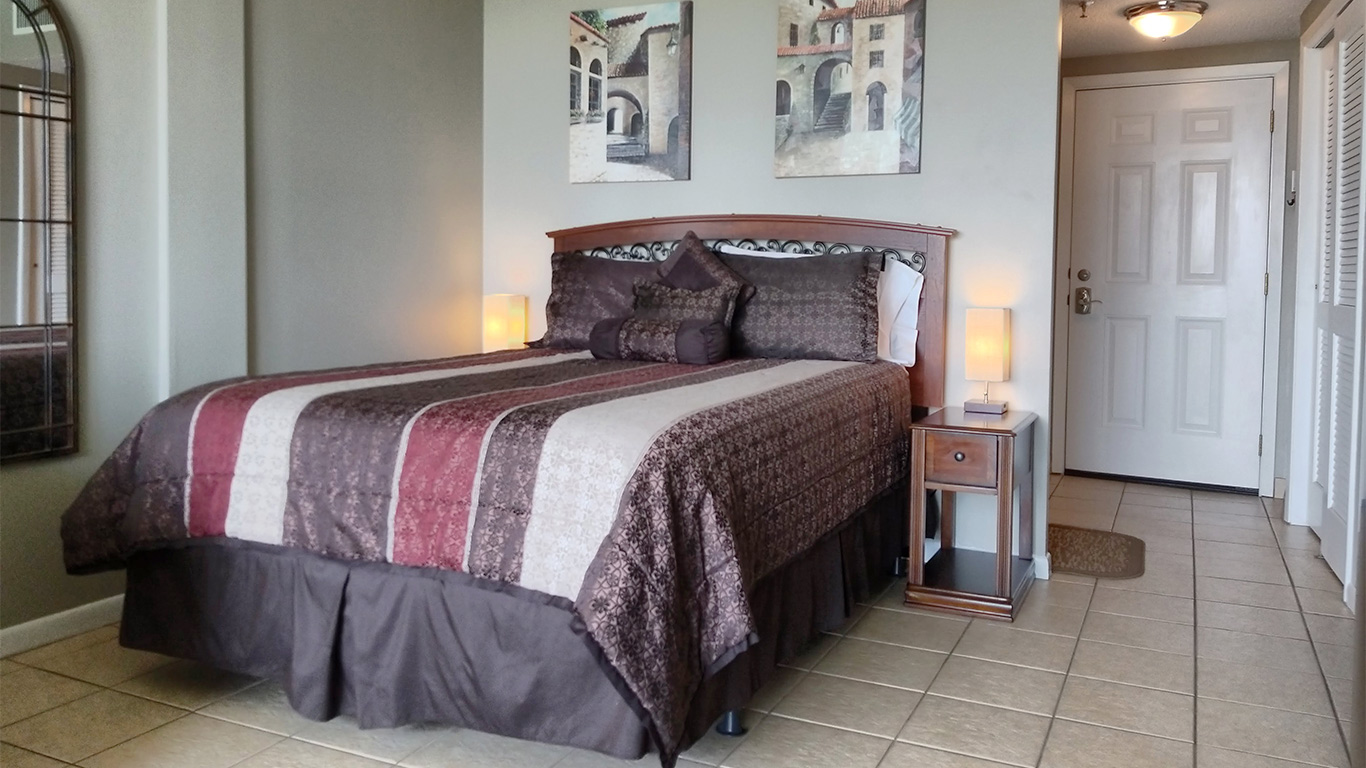 A306 Pirates Bay HC Condos