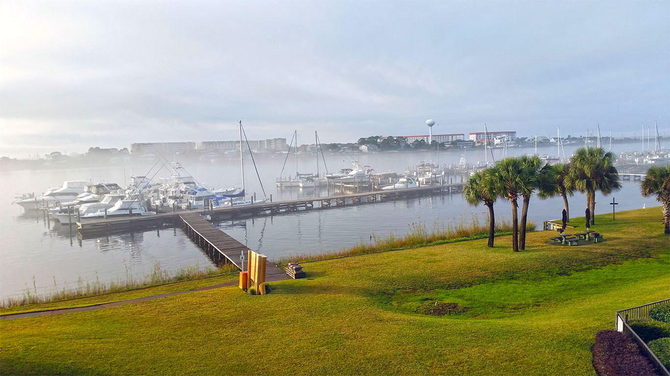 A306 Pirates Bay HC Condos